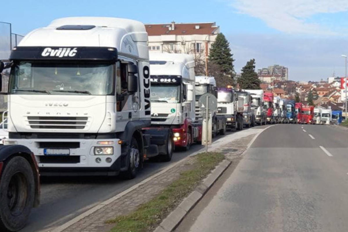 Božićni defile kamiona u Kragujevcu