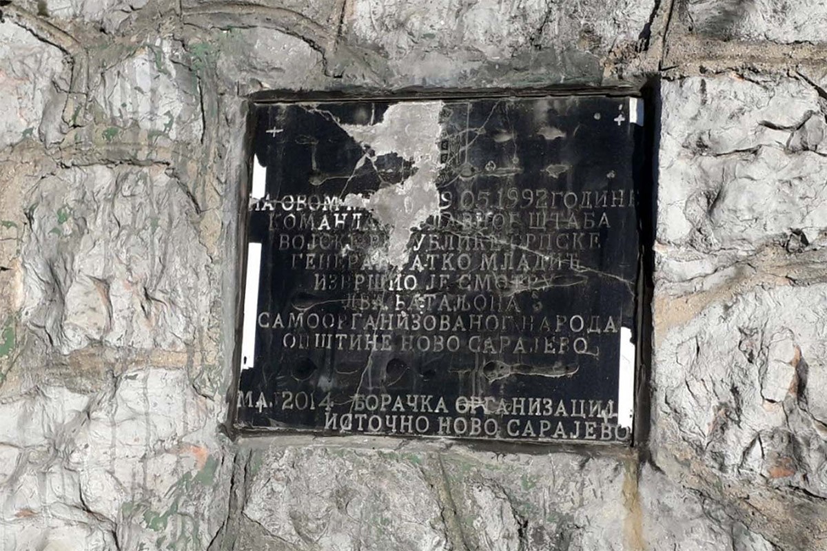 Ponovo oskrnavljena spomen-ploča na Vracama