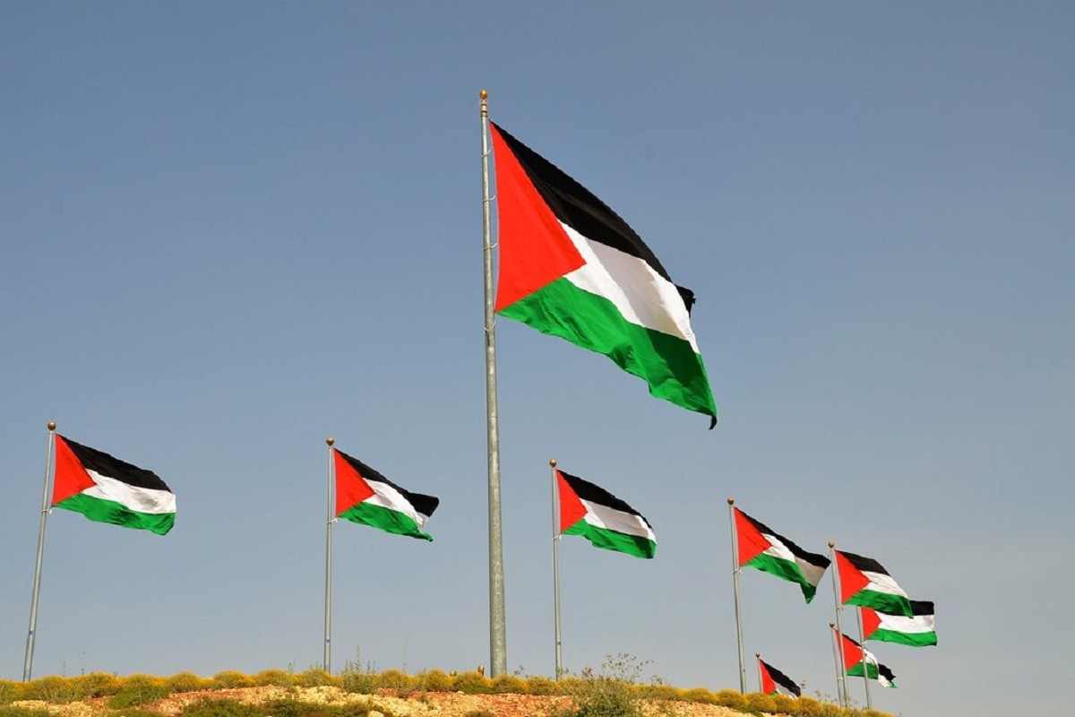 Izrael naredio uklanjanje palestinskih zastava s javnih prostora
