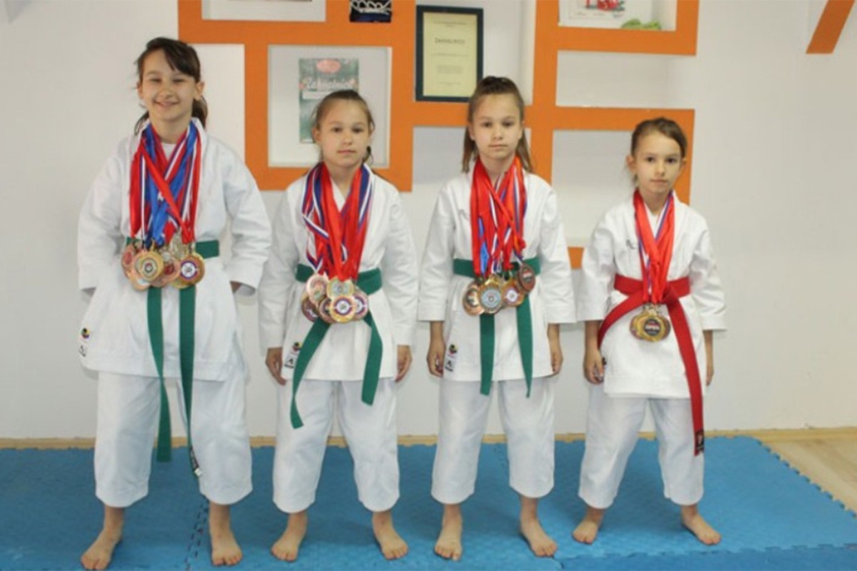 Četiri sestre iz Gradiške nižu uspjehe: U vitrinama 118 medalja
