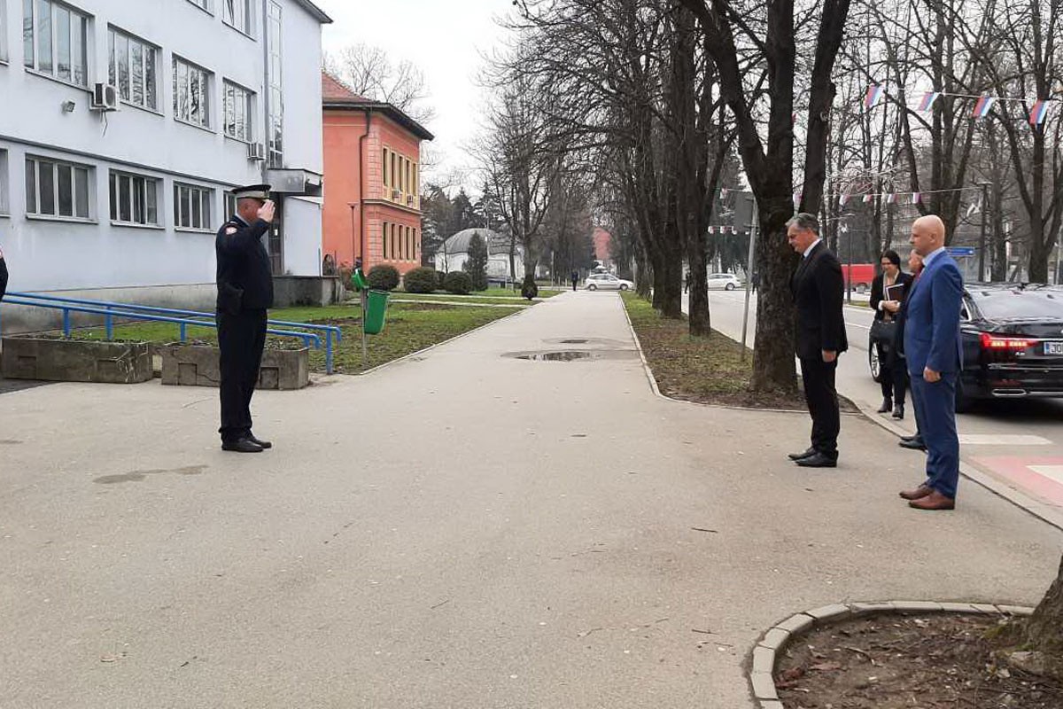 Karan posjetio Policijsku upravu Prijedor: Ubistvo Bašića uznemirilo građane