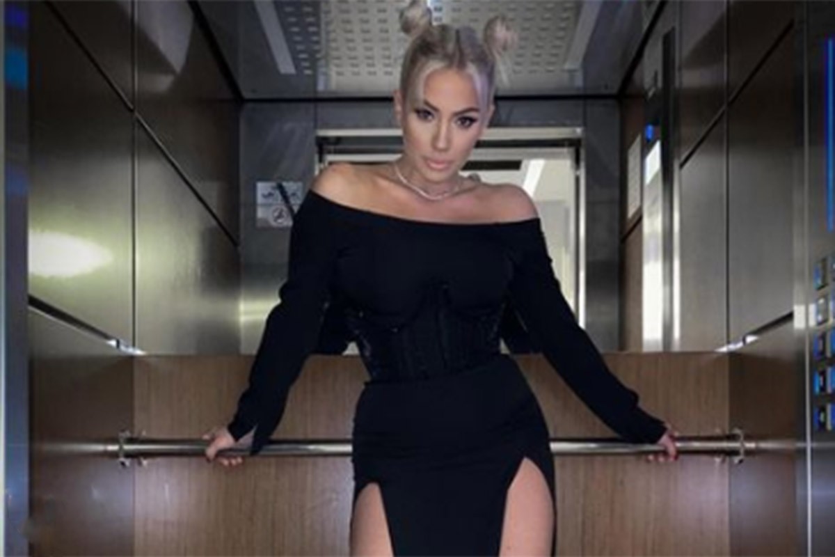 Ana Kokić pozirala u donjem vešu (FOTO)