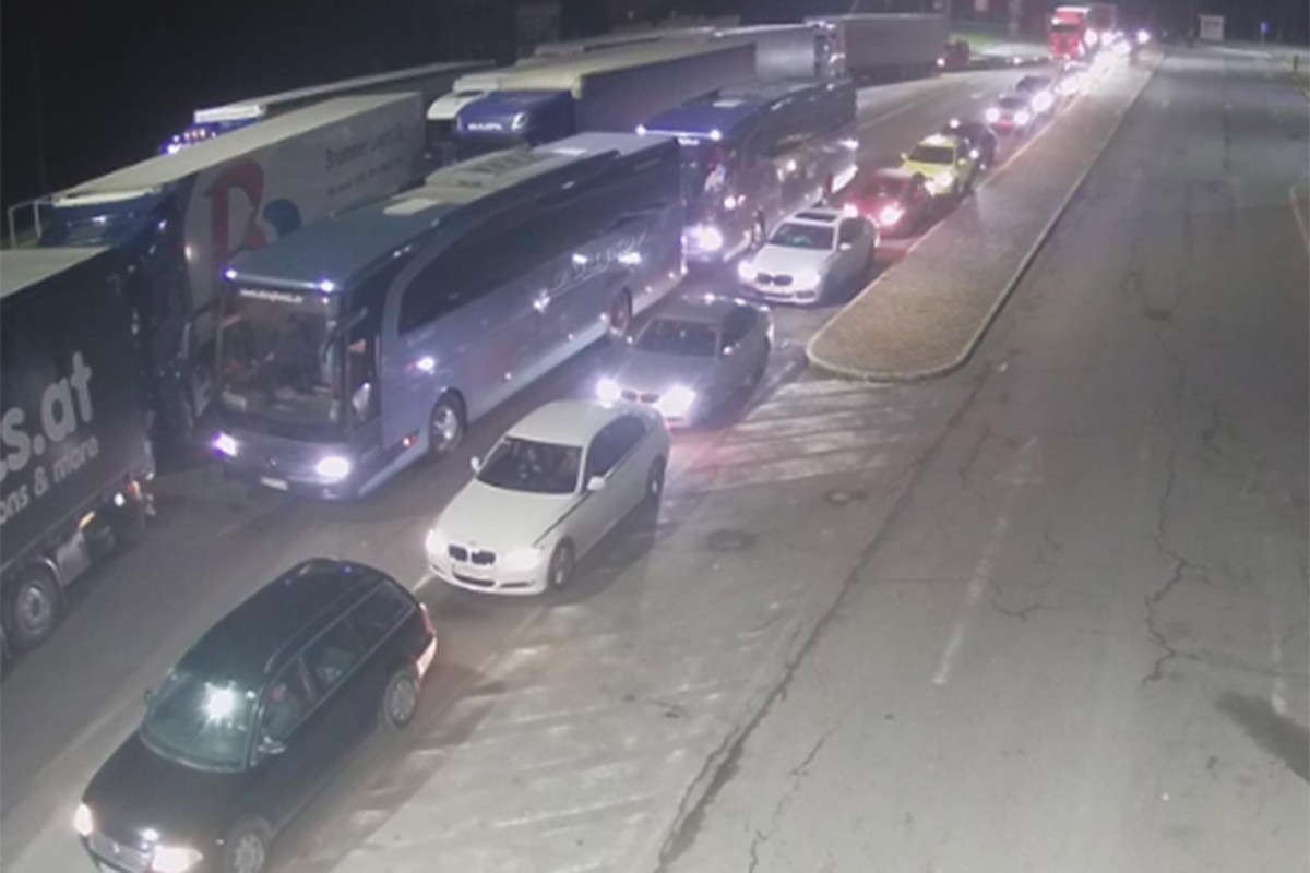 Pojačana frekvencija vozila u Velikoj Kladuši i Donjoj Gradini