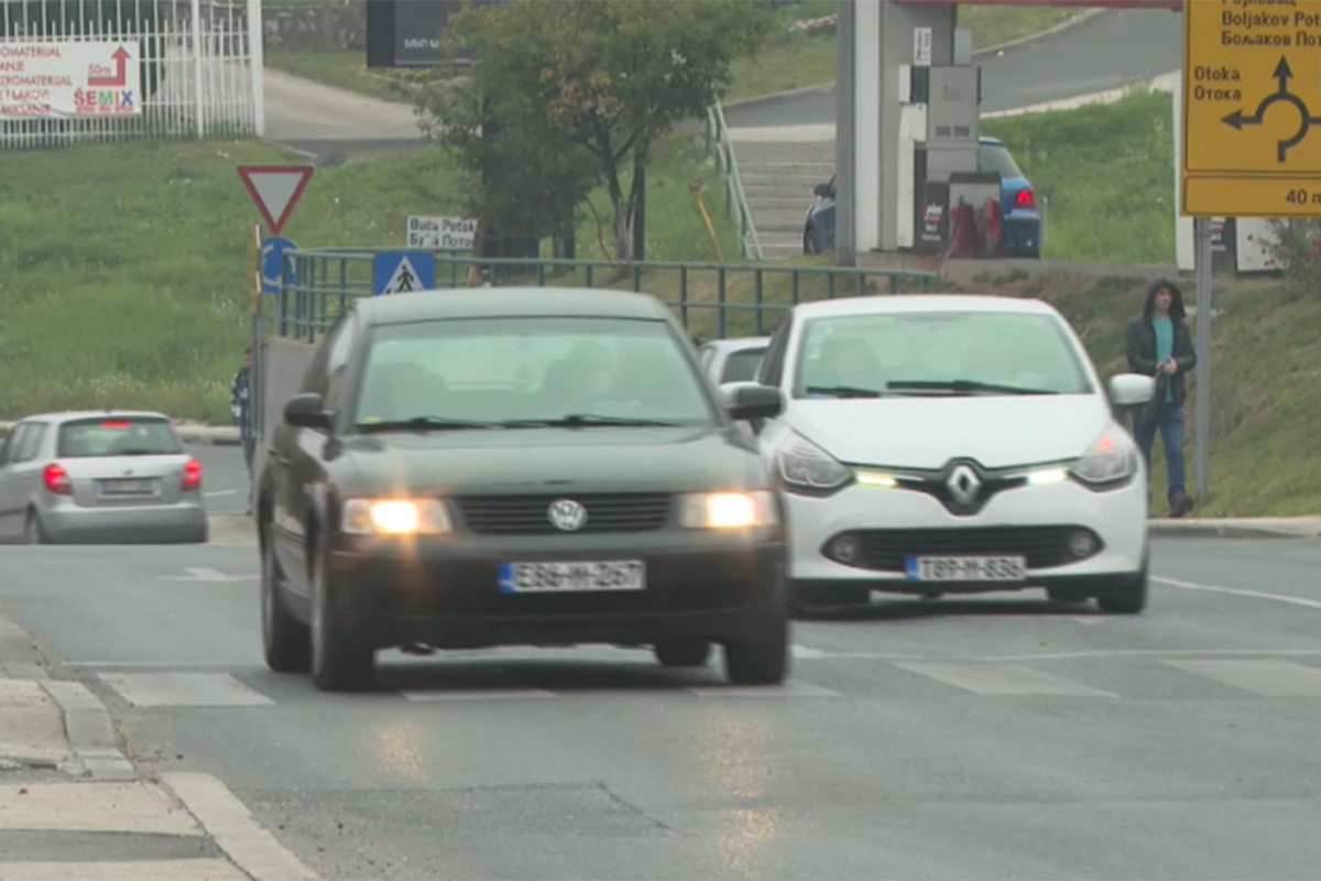 Upozorenje vozačima: Očekuju se jaki udari vjetra na putevima BiH