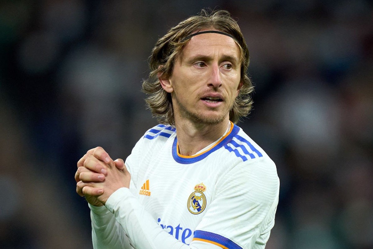Modrić mora na klupu
