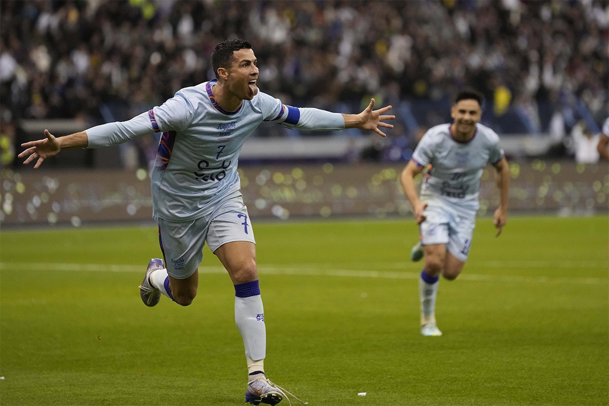 Spektakl u Rijadu: PSŽ pobijedio Rijad starse, Ronaldo i Mesi se upisali u strijelce