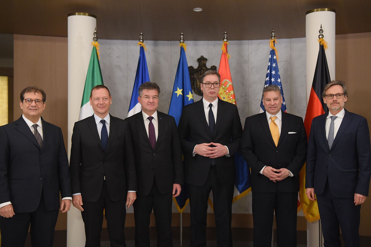 Vučić nakon sastanka sa "petorkom": Do sada najteži razgovor o KiM
