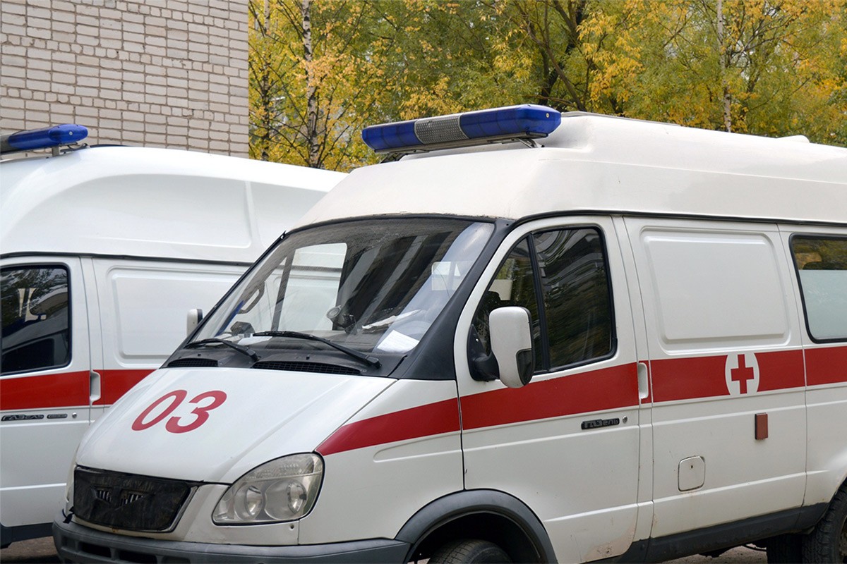 Bivši direktor Doma zdravlja optužen da je sebi i supruzi "pumpao" zaradu