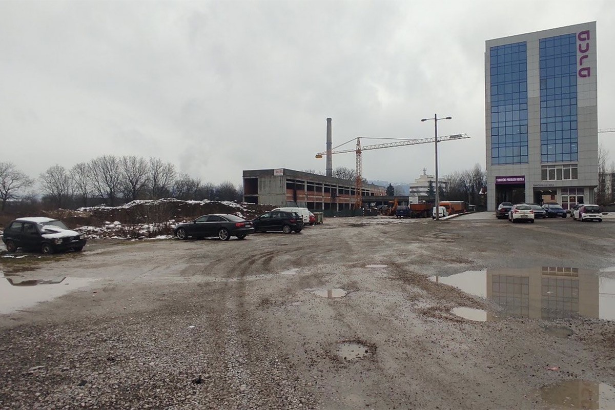 Gradnja škole u Adi teče planiranom dinamikom, ali MZ se žali na infrastrukturne propuste