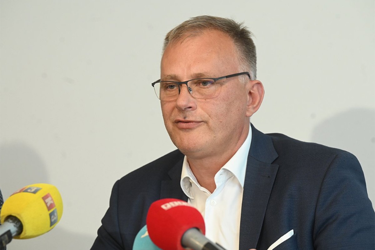 Trivić o minimalcu: Vladu interesuje da ubire više poreza, a sindikat da se svađa sa poslodavcima