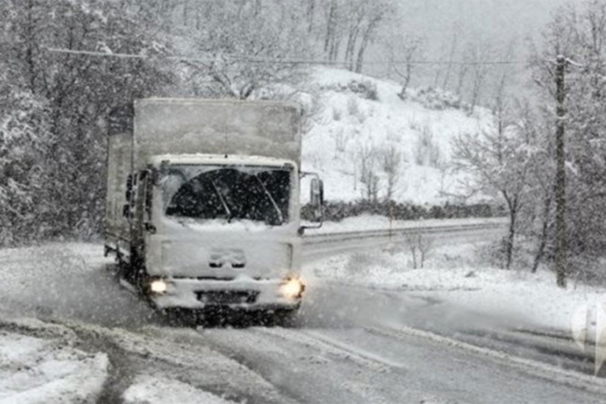 Snježne padavine usporavaju saobraćaj