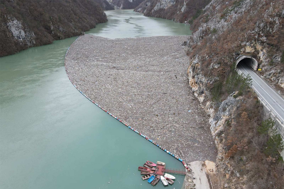 Tone smeća zatrpale akumulaciono jezero HE Višegrad