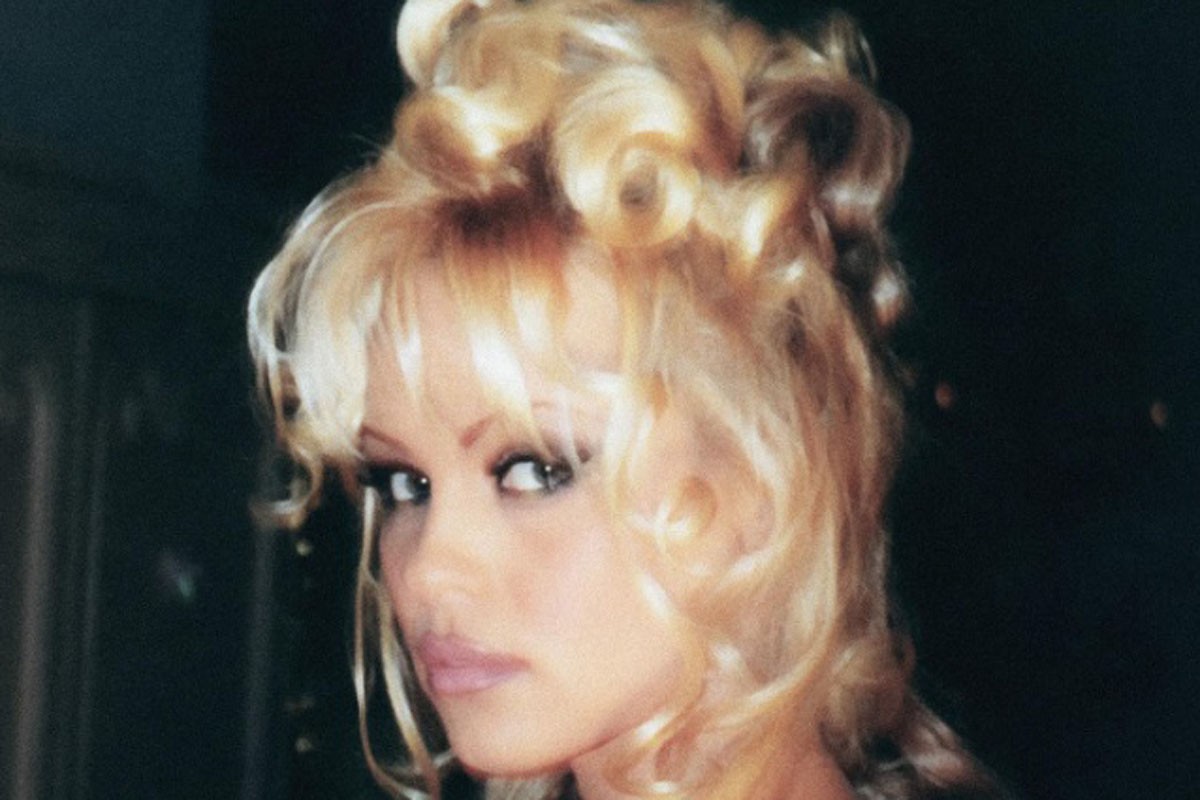 Pamela Anderson prisustvovala trojci Džeka Nikolsona