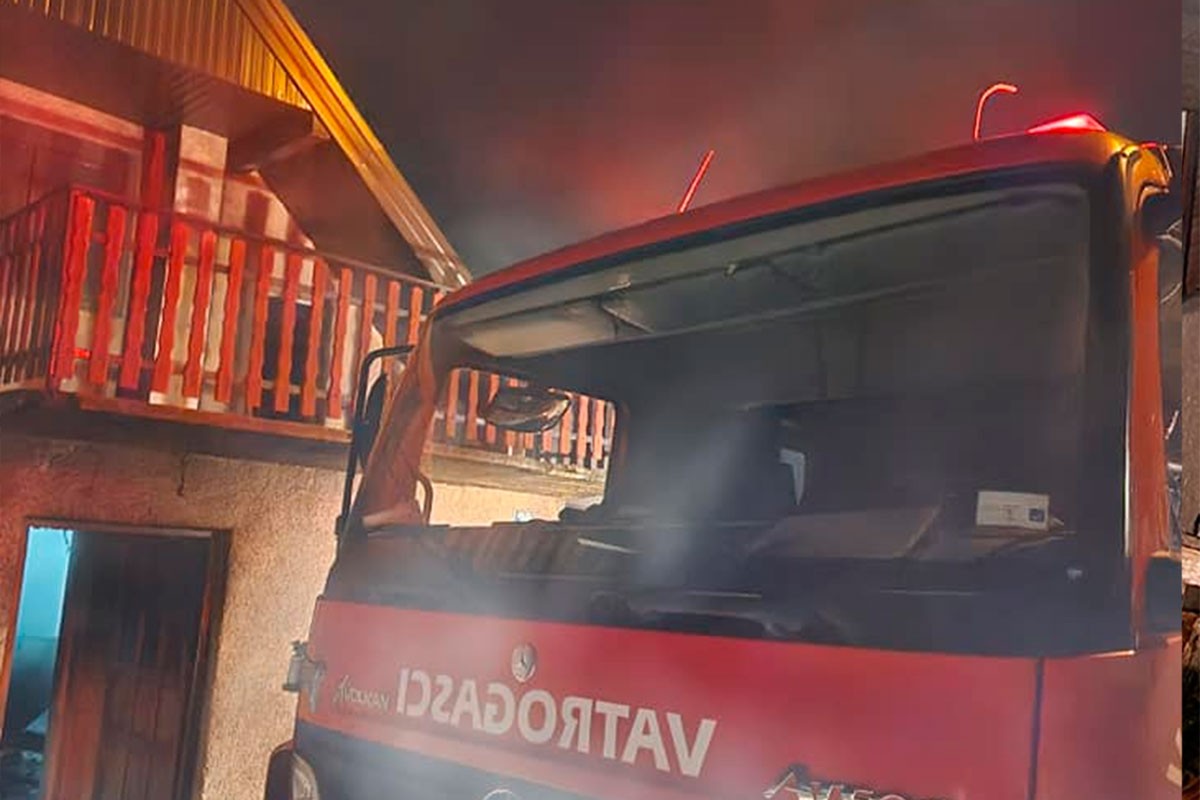 Požar u kući u Zenici, stradao muškarac (49) (FOTO)