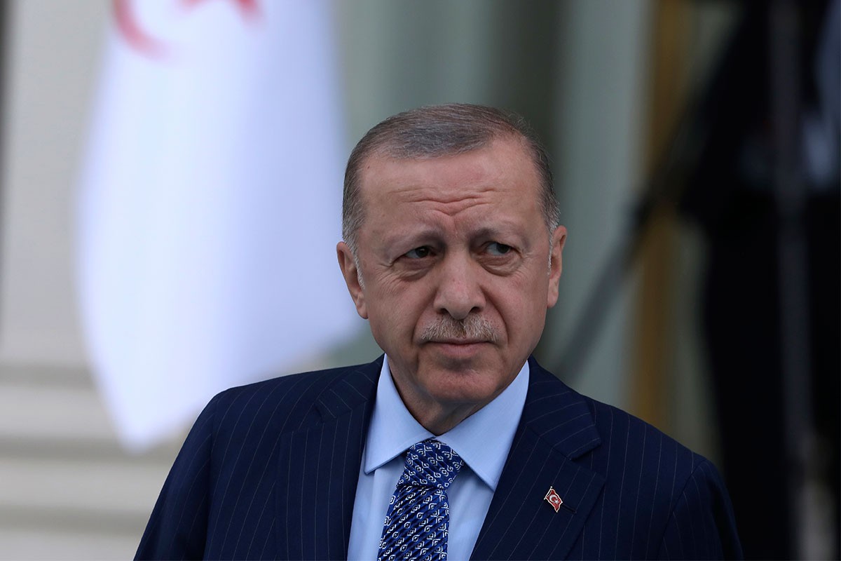 Ko će na crtu Erdoanu