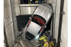Ferrari vrijedan više od 200.000 evra ispao iz lifta