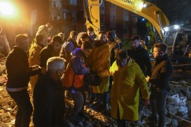 Očajnička potraga za preživjelima u zemljotresu i dalje traje ...
