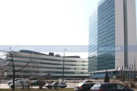 Trese se više od deset direktorskih fotelja