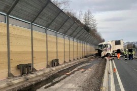 Vozač iz BiH udario u zid, helikopterom prebačen u bolnicu