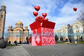 Stanivuković poklanja putovanje u Pariz (FOTO)