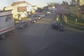 U Kladuši i Gradini gužva na ulasku u BiH, u Gradišci u oba smjera