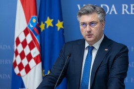 Plenkoviću se "ljulja stolica": Počela rasprava o opozivu premijera ...