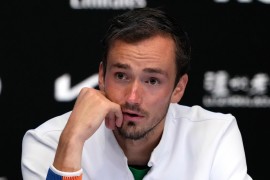 Medvedev prošao prvi krug Dubaija