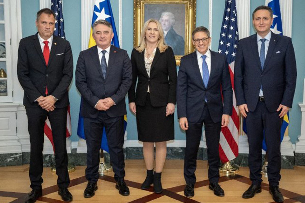 Članovi Predsjedništva BiH sa američkim državnim sekretarima