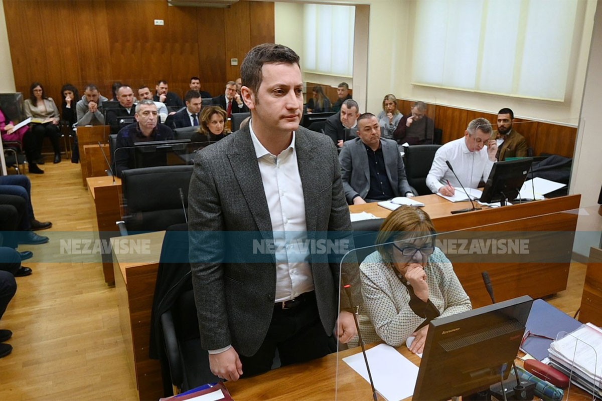 "Cijene medicinske opreme enormno uvećane, a Zeljković se čupao na neznanje"