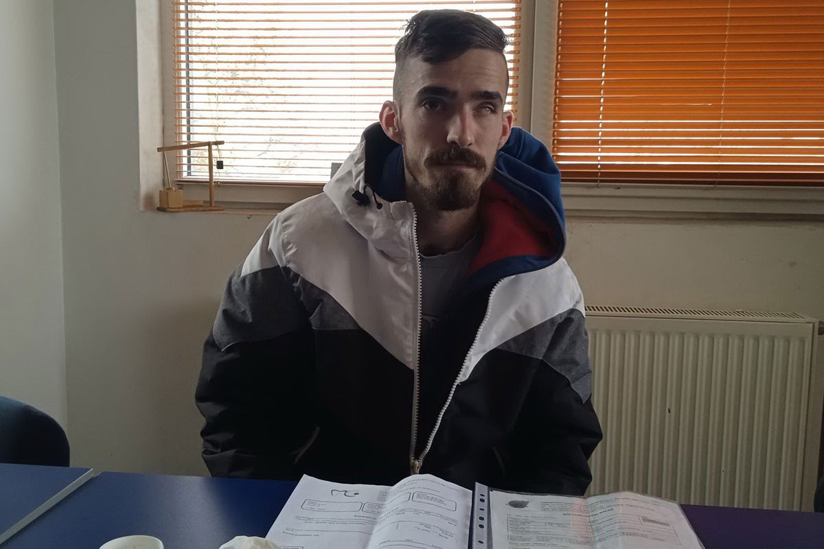 Mladiću potrebna pomoć da nabavi očnu protezu