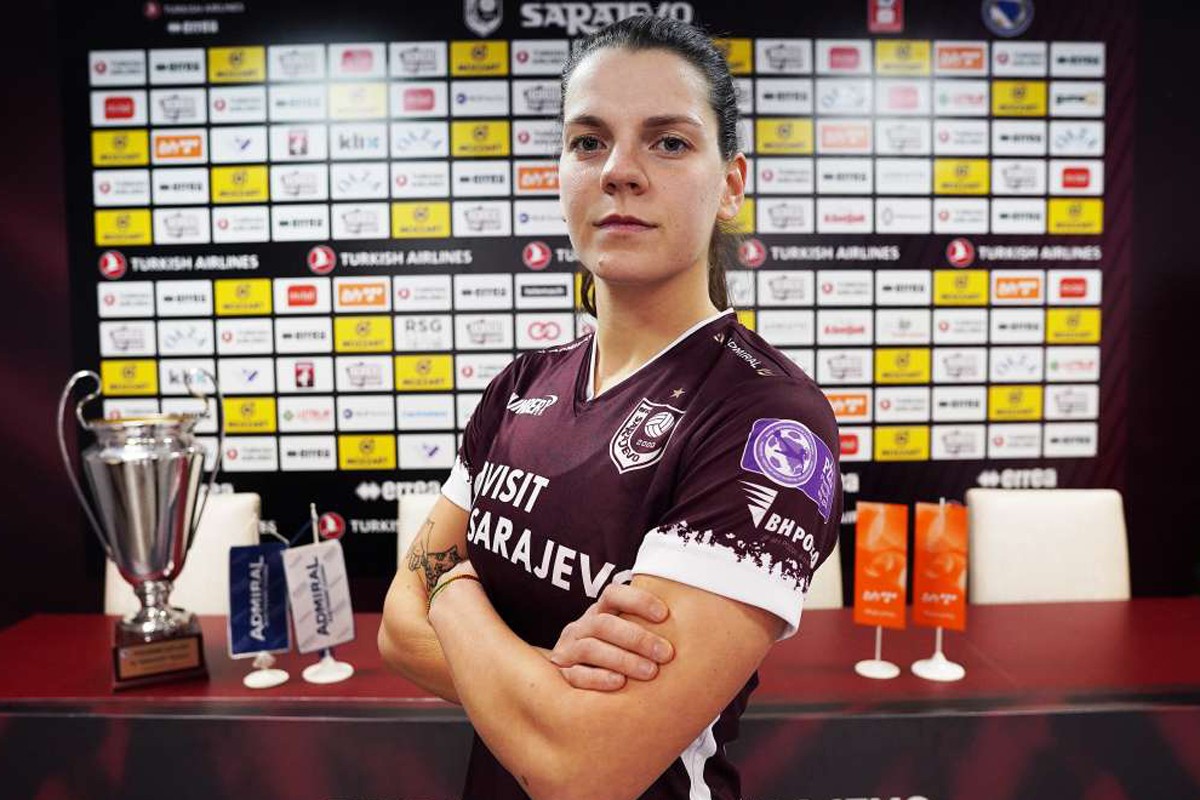 Marija Aleksić pojačala SFK 2000 Sarajevo