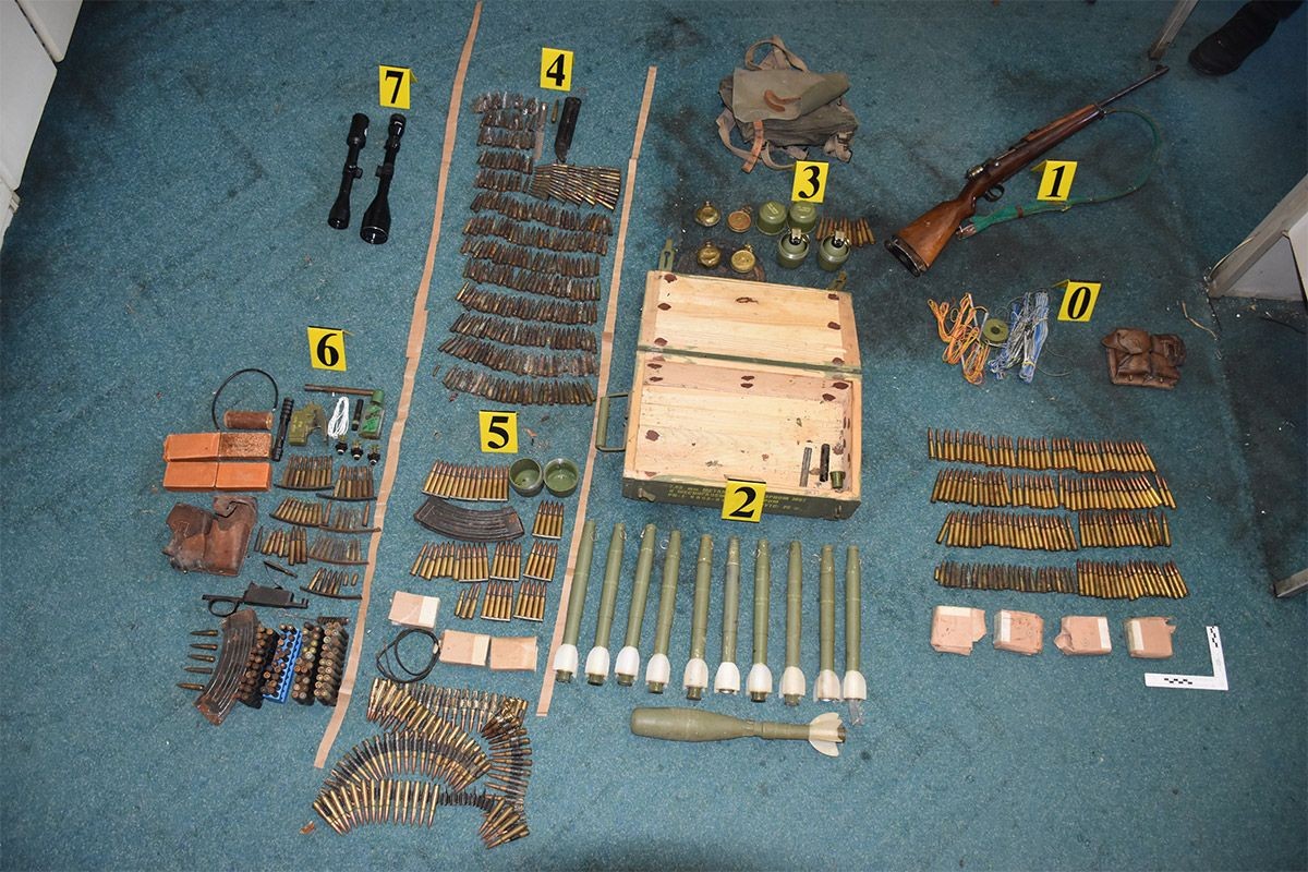 Od Fočaka oduzeti puška, meci, mine, bombe i plastični eksploziv