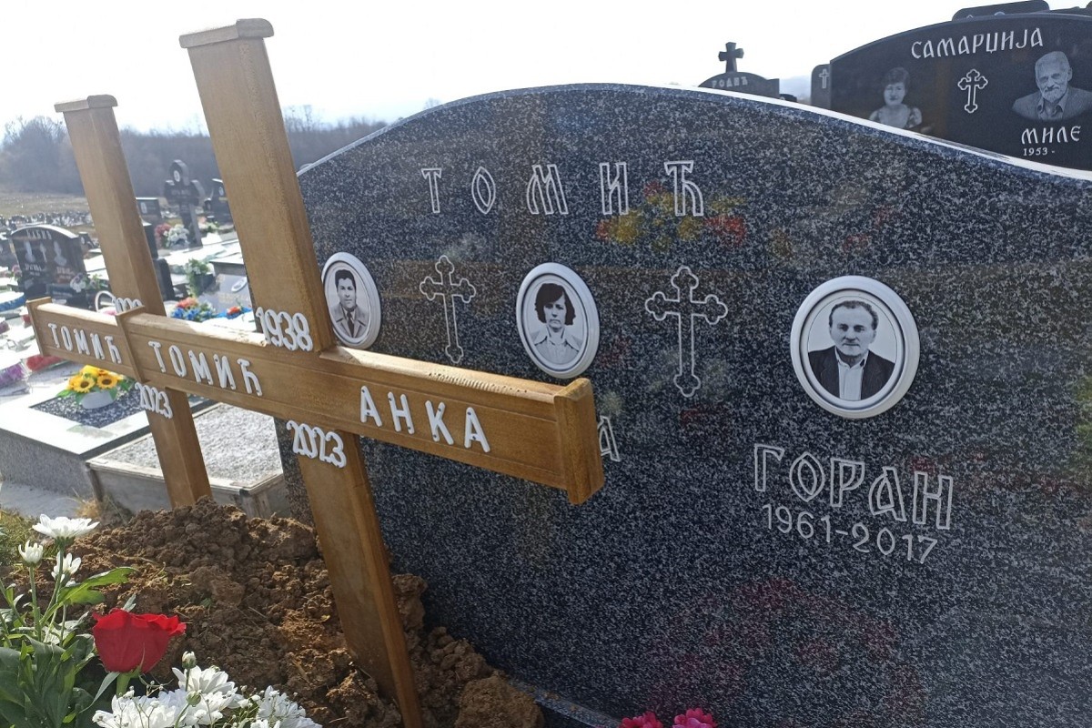 Supružnici nakon 65 godina braka preminuli isti dan