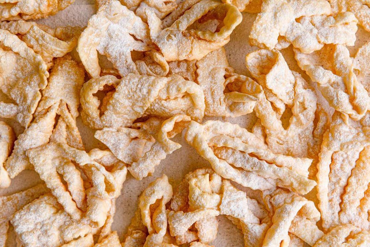 Po starom receptu pripremite kroštule, tradicionalnu hrskavu poslasticu