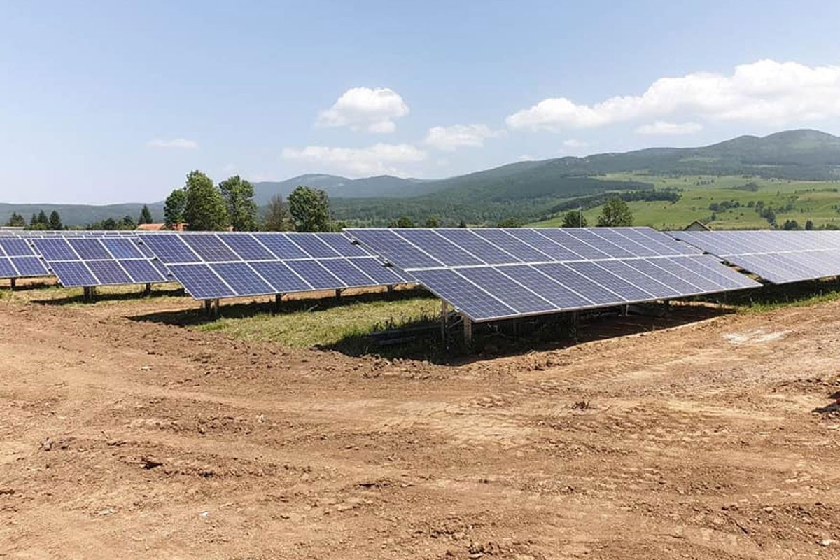 Solarni park sa ukupno 2.200 panela pušten u probni rad