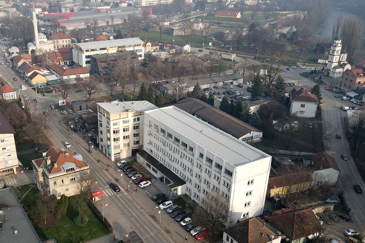 Priznali da su tražili novac za zapošljavanje u "Elektroprenosu"