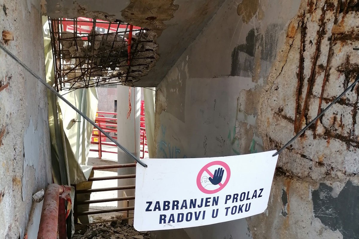 Mještani banjalučkog naselja strahuju od potpune devastacije pasarele