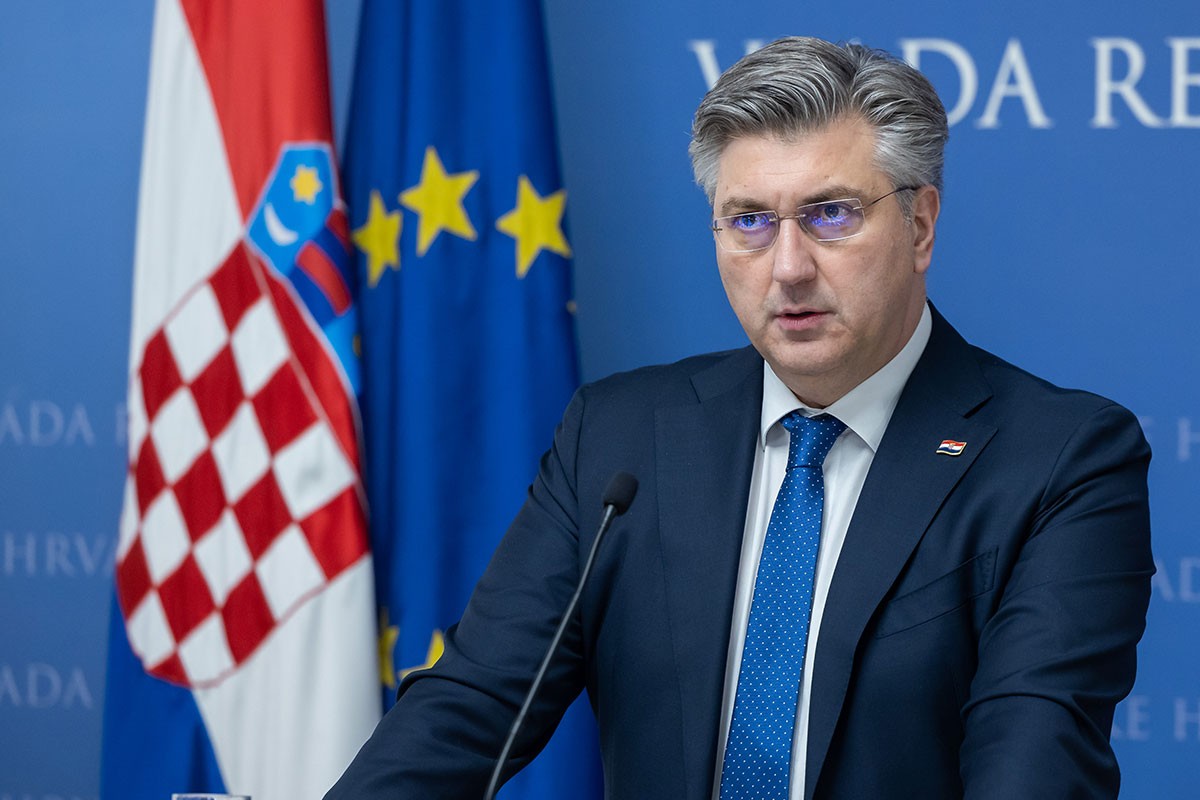 Plenkoviću se "ljulja stolica": Počela rasprava o opozivu premijera Hrvatske