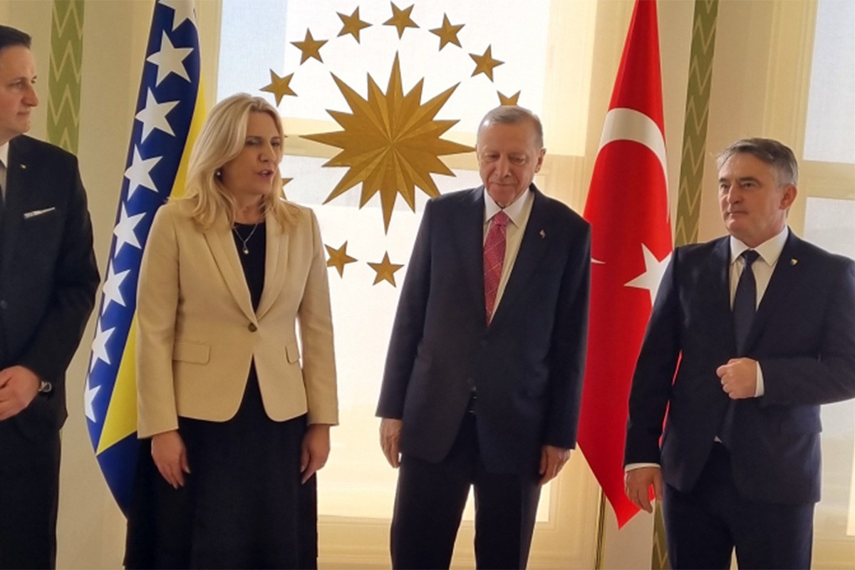 Članovi Predsjedništva BiH sa Erdoanom