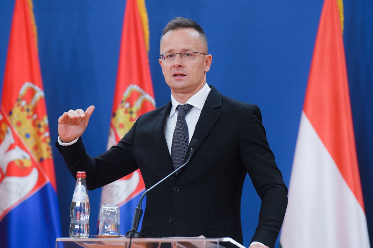 Sijarto: Sukobi se ne prekidaju sankcijama i oružjem
