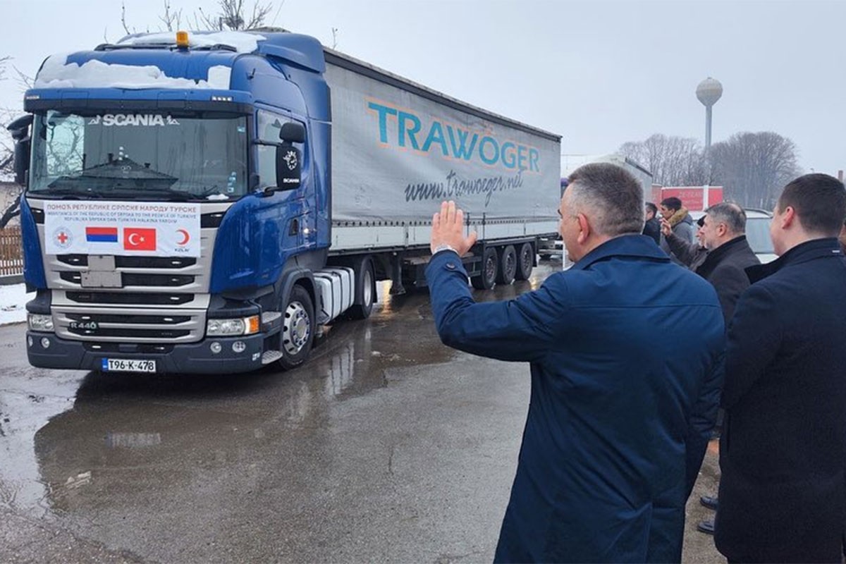 Kamioni sa 430 tona humanitarne pomoći iz Srpske krenuli ka Turskoj (VIDEO)