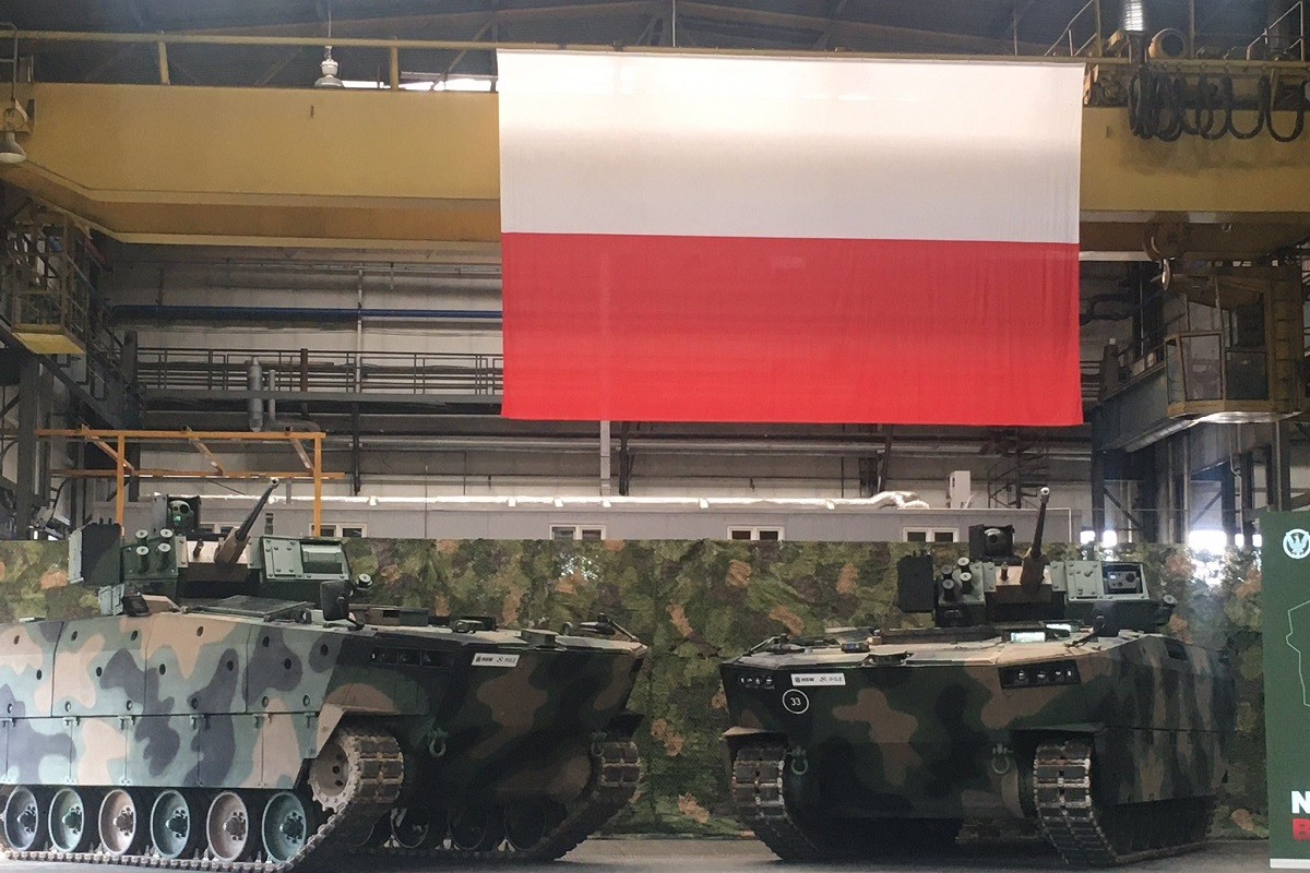 Poljska kupila 1.400 novih borbenih vozila