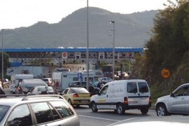 Pojačan saobraćaj na prelazima u Gradišci i Velikoj Kladuši