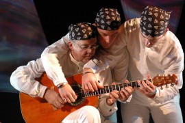 "Trio Balkanske žice" nastupa u Banskom dvoru