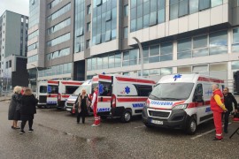 Uručena sanitetska vozila za deset zdravstvenih ustanova