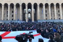Gruzija: Sporni zakon povučen, ali protesti nastavljeni