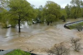 Kalifornija: Zbog poplava i izlivanja rijeke evakuacija više od 8.500 ...