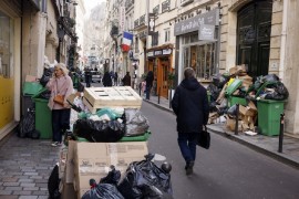 Smeće ispunjava ulice Pariza dok se štrajk nastavlja (FOTO/VIDEO)