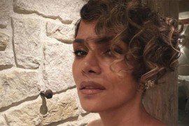 Hale Beri nagim fotkama "zapalila" Instagram (FOTO)