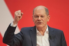 Provalnik upao u zgradu u kojoj živi Olaf Šolc